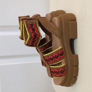 UGG Ashton Heritage Embroidered Chunky Platform Sandals, Size 6, NWOT